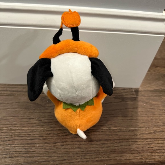Hallmark Snoopy Peanuts Halloween 7” Snoopy Plush Stuffed Orange Pumpkin Costume - Picture 7 of 7